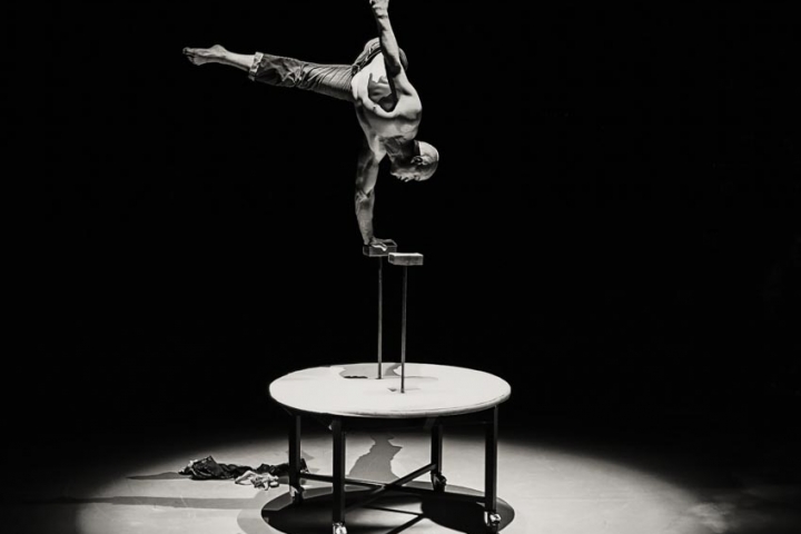 Shiver Circus — Hand Balancers